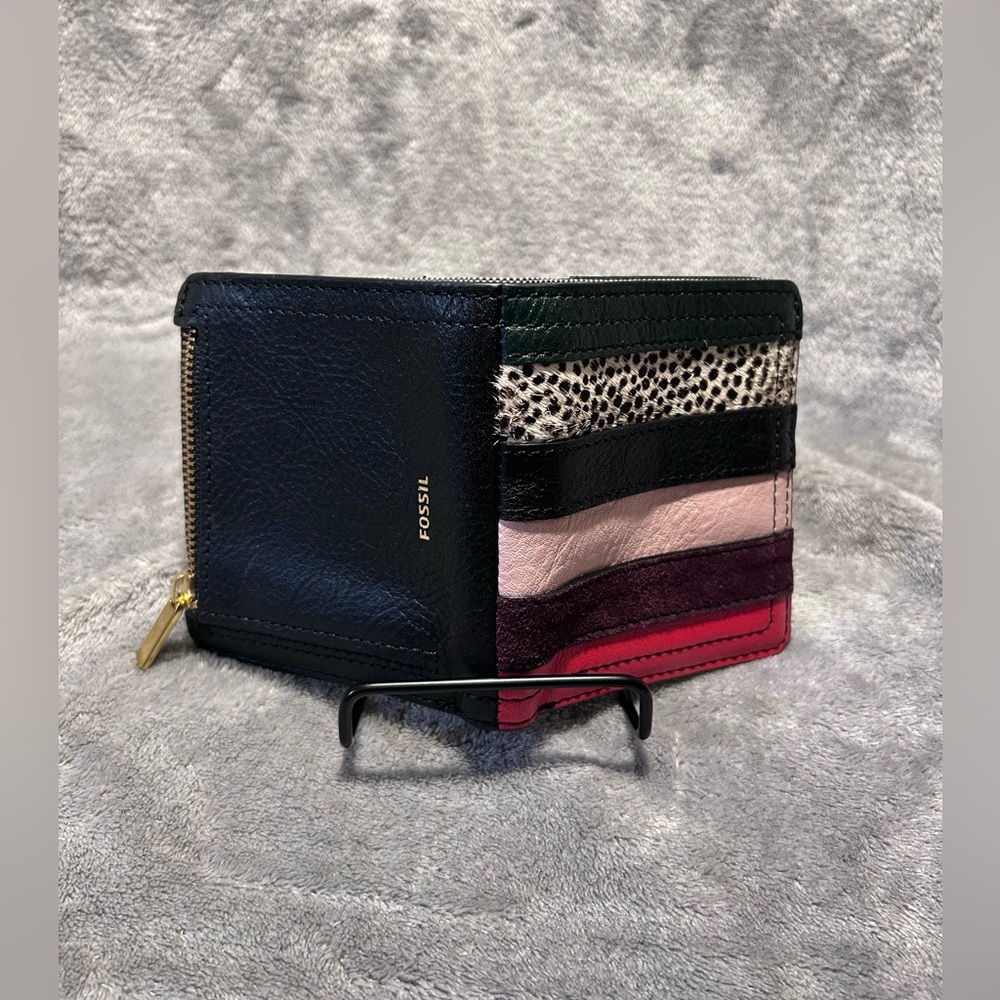Fossil Logan Patchwork Leather Bifold Wallet - Picture 8 of 11